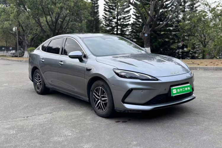 BYD Seal 05 DM-i 2025 #4 BYD Seal 05 DM-i 2025 car image #4