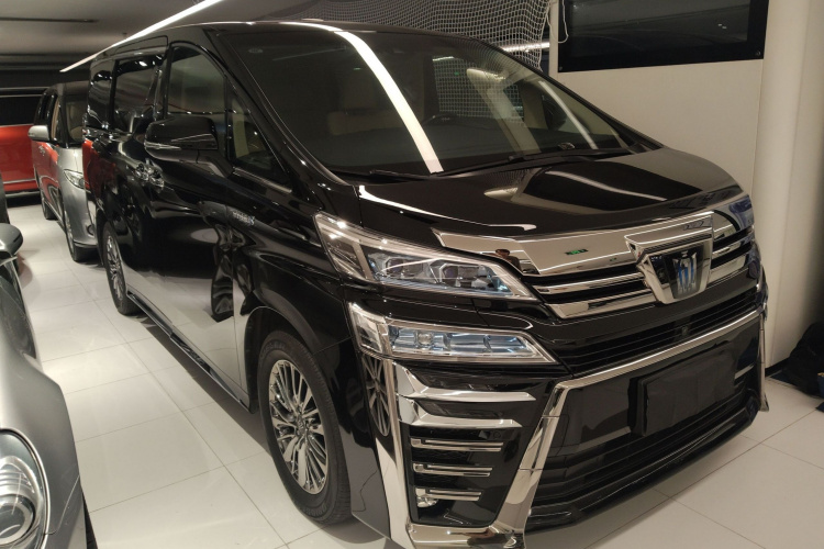 Toyota Vellfire 2022 #4 Toyota Vellfire 2022 صورة سيارة #4