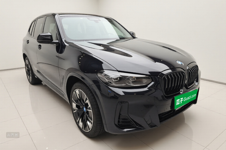 BMW iX3 2024 car image #4