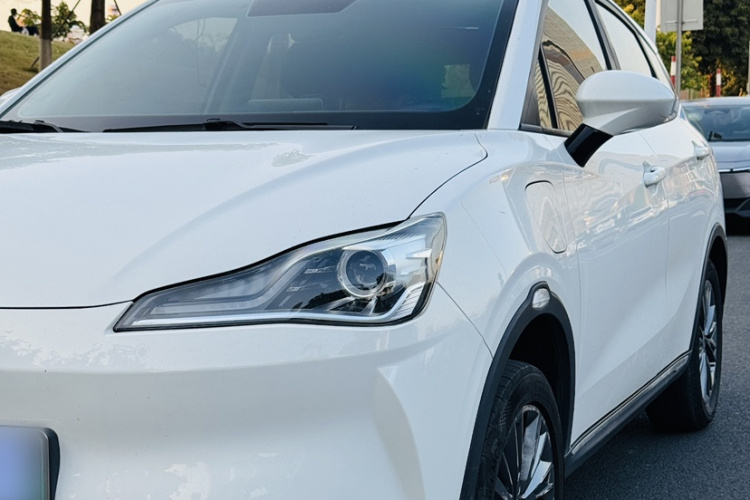 哪吒汽车 哪吒V 2023 #4 哪吒汽车 哪吒V 2023 汽车图片 #4