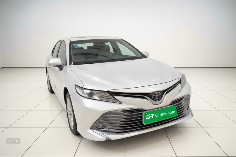 Toyota Camry 2020 immagine di auto #4