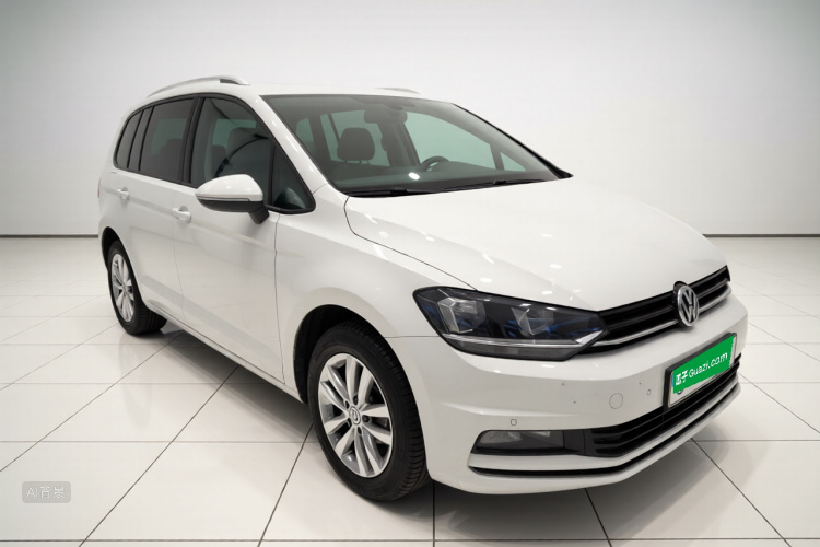 Volkswagen Touran 2018 immagine di auto #4