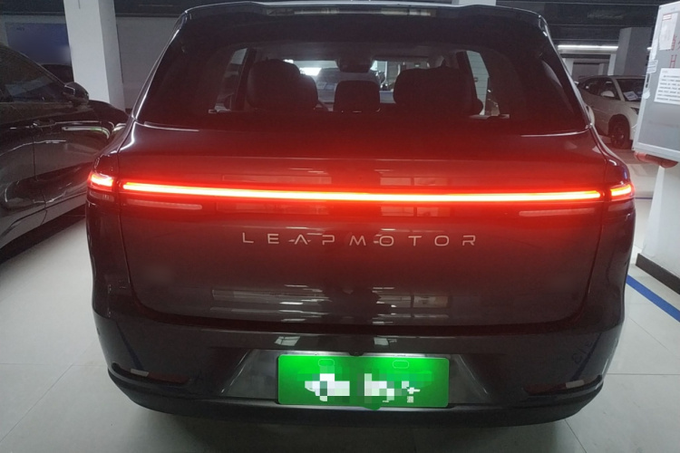 零跑汽车 零跑C10 2024 汽车图片 #4