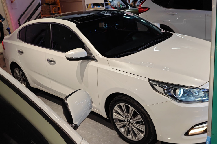 起亚 起亚K4 2017 汽车图片 #4