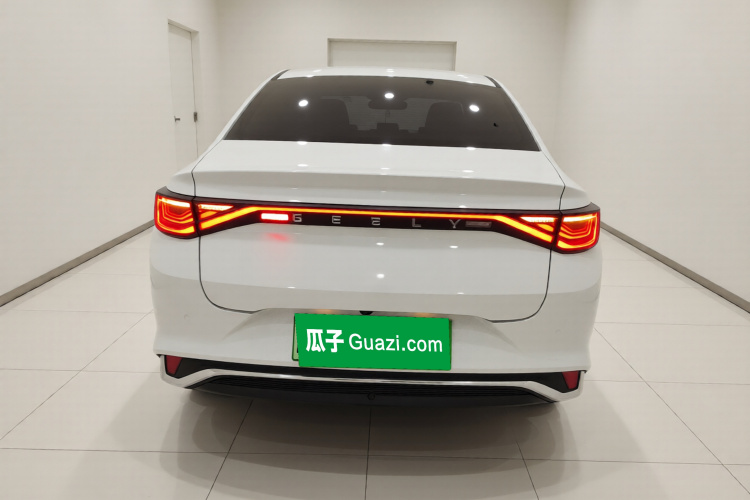 GEELY Emgrand L HiP 2022 car image #4