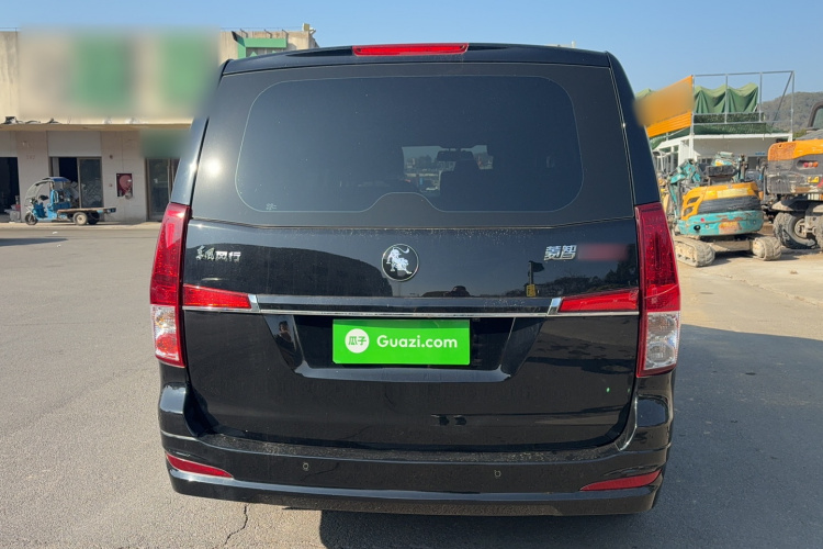 Forthing Lingzhi PLUS 2023 car image #4