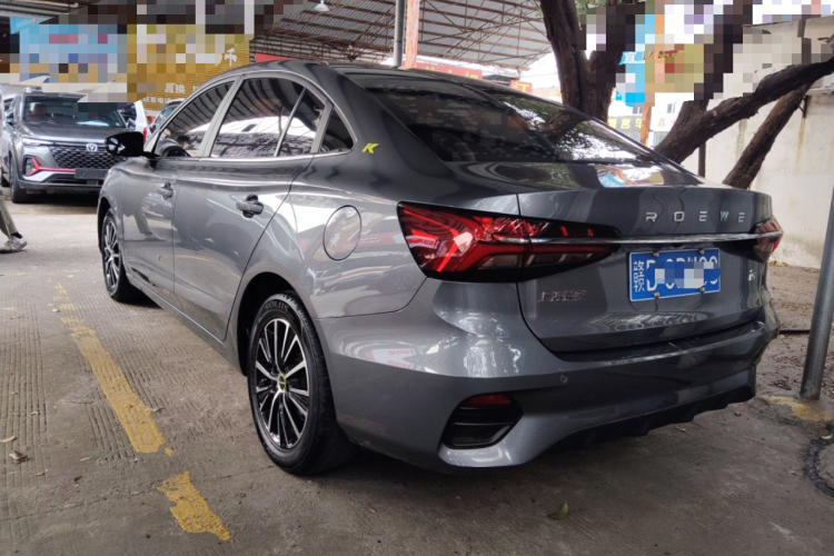 Roewe i5 2023 #4 Roewe i5 2023 car image #4