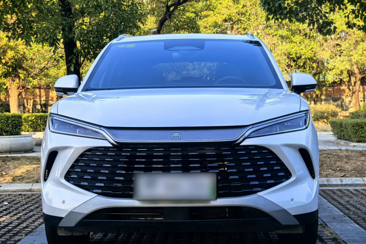 BYD SongL DM-i 2025 car image #4