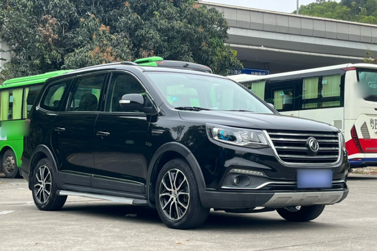 Forthing SX6 2017 car image #4