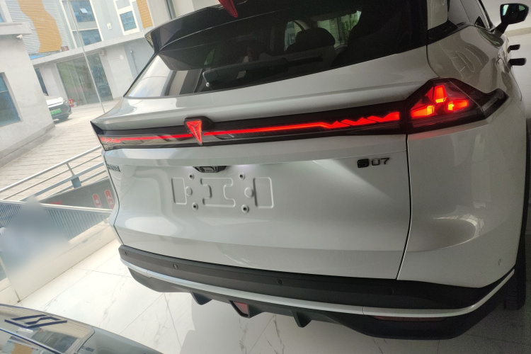 Deepal S07 2026 #4 Deepal S07 2026 car image #4