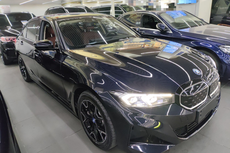 BMW i3 2023 car image #4