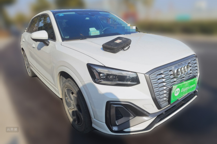 Audi Q2L e-tron 2023 car image #4