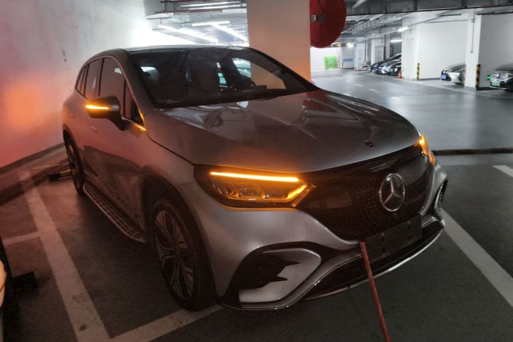 Mercedes-Benz EQE SUV 2023 #4 Mercedes-Benz EQE SUV 2023 car image #4