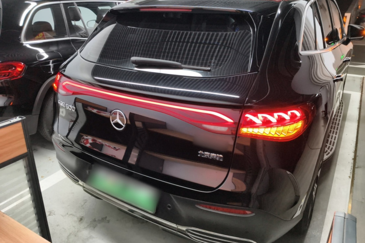 Mercedes-Benz EQE SUV 2023 car image #4