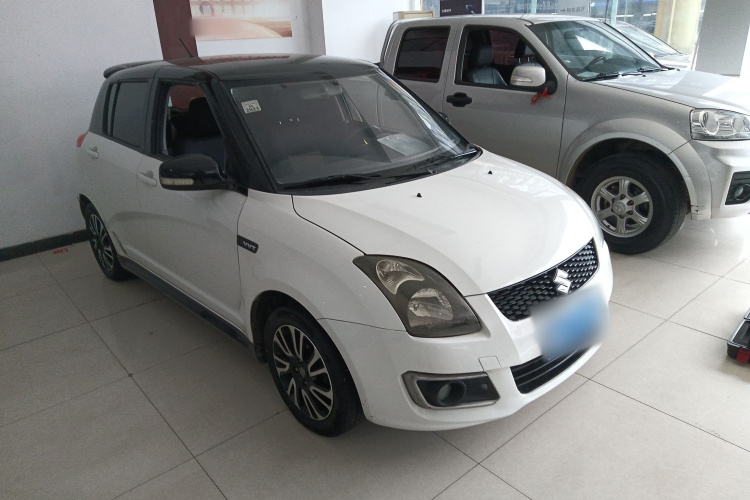 Suzuki Swift 2015 car image #4