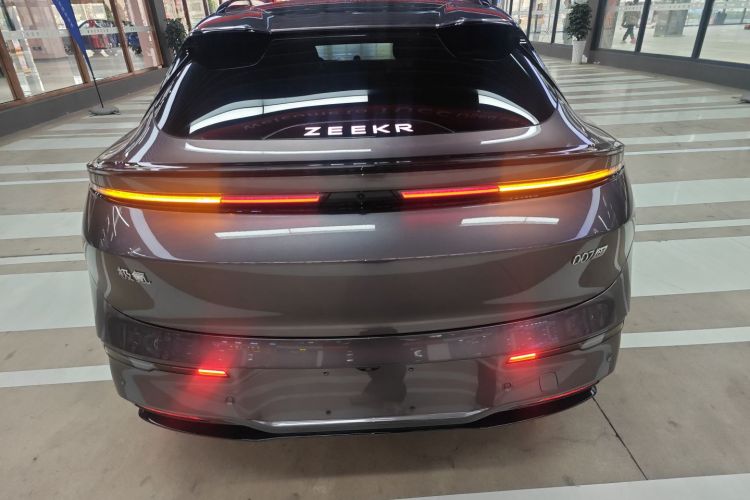 极氪 极氪007GT 2026 汽车图片 #4