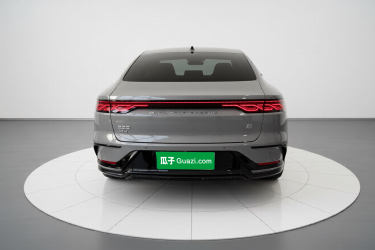 BYD Han 2024 صورة سيارة #4