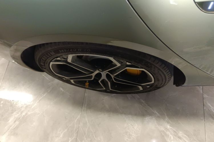 MI SU7 2024 car image #4