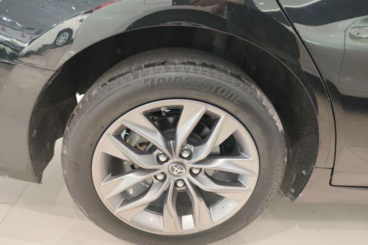 Toyota Avalon 2020 car image #4