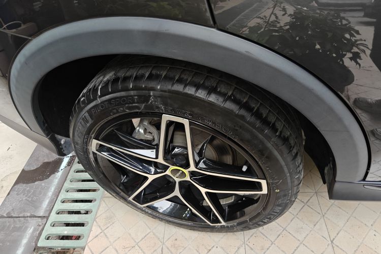 Roewe RX5 New Energy 2022 изображение автомобиля #4