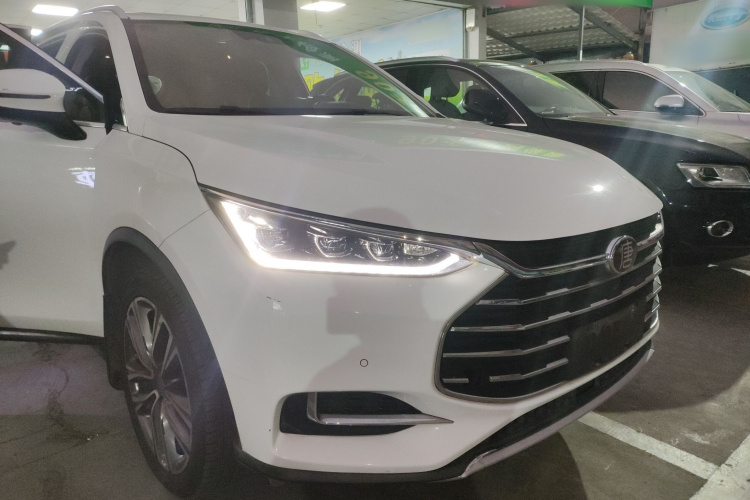 BYD Tang 2018 immagine di auto #4