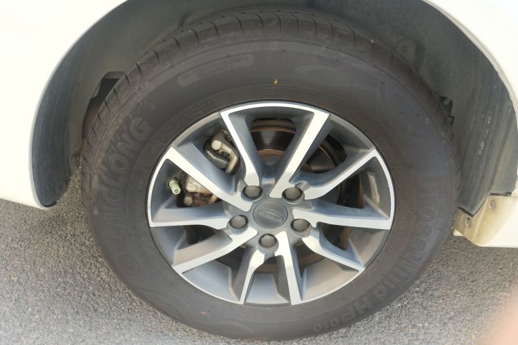 GEELY Emgrand 2020 car image #4