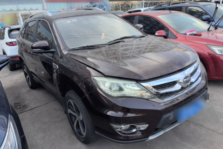 BYD S7 2018 #4 BYD S7 2018 car image #4