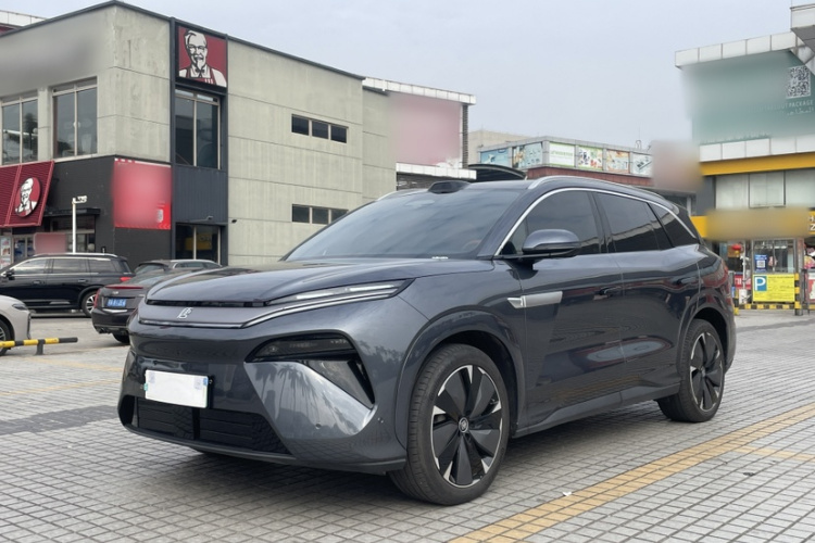 BYD Tang L 2025 immagine di auto #4