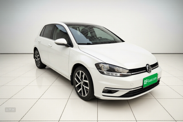 Volkswagen Golf 2019 car image #4
