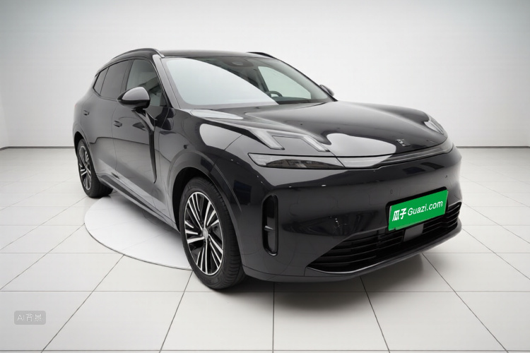 Lynk & Co 08 EM-P 2025 car image #4