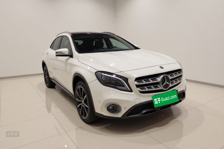 Mercedes-Benz GLA Class 2017 immagine di auto #4