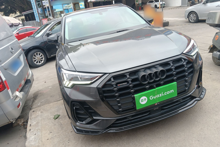 Audi Q3 2021 صورة سيارة #4