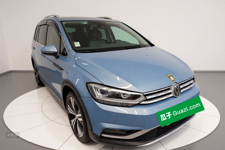 Volkswagen Touran 2020 car image #4