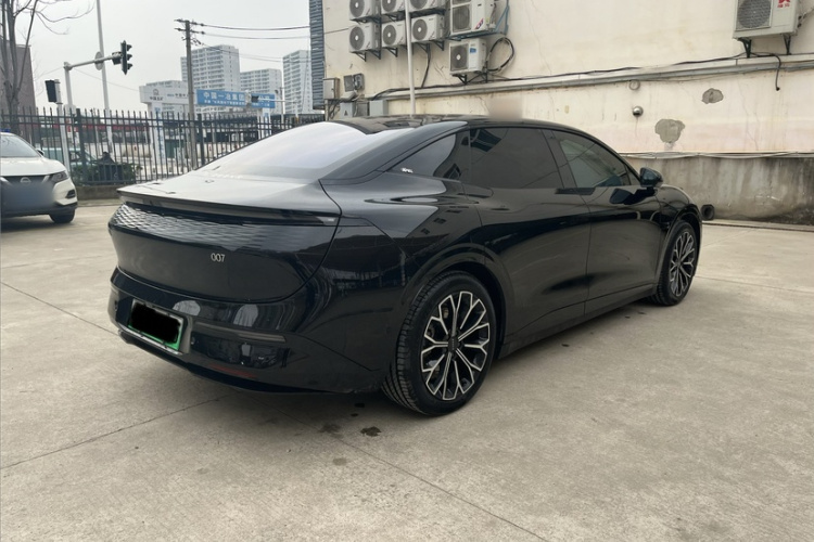 极氪 极氪007 2024 汽车图片 #4