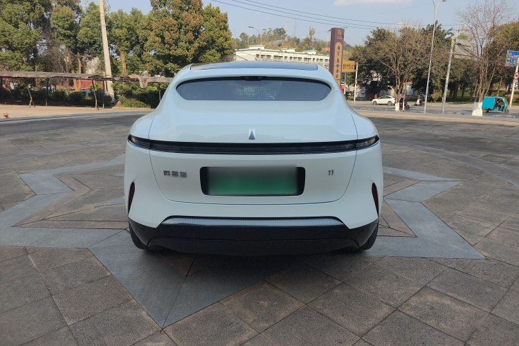 Avatr 11 2024 car image #4