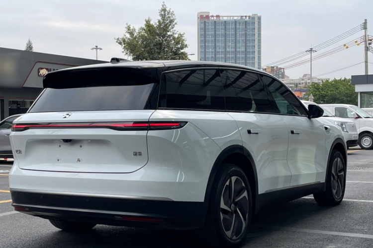 蔚来 蔚来ES8 2024 汽车图片 #4