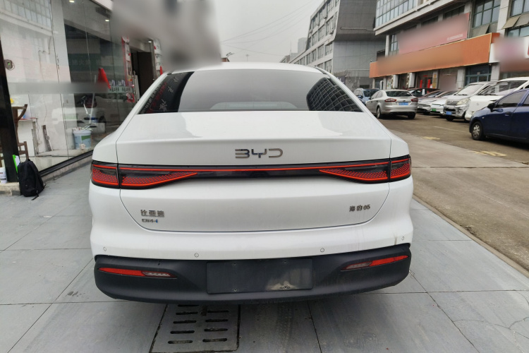 BYD Seal 05 DM-i 2025 car image #4