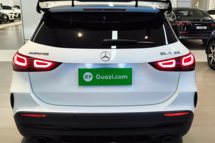 Mercedes-Benz GLA AMG 2023 #4 Mercedes-Benz GLA AMG 2023 image de voiture #4