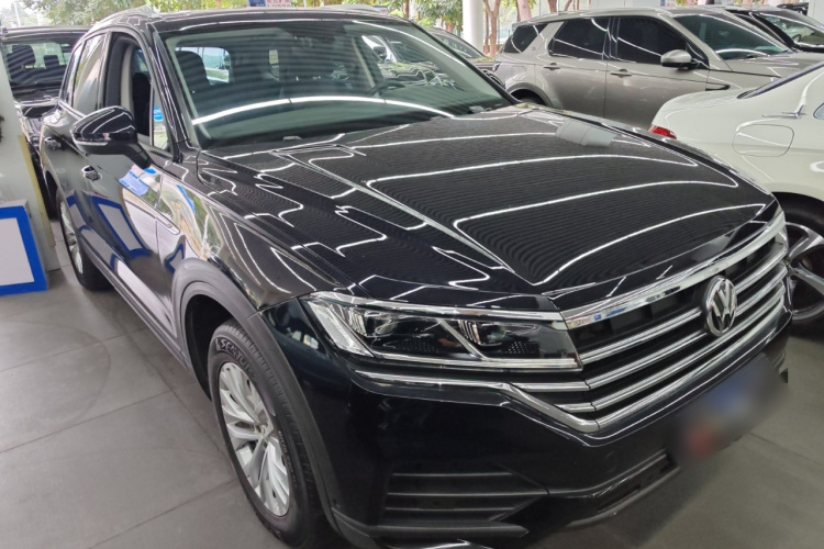 Volkswagen Touareg 2020 immagine di auto #4