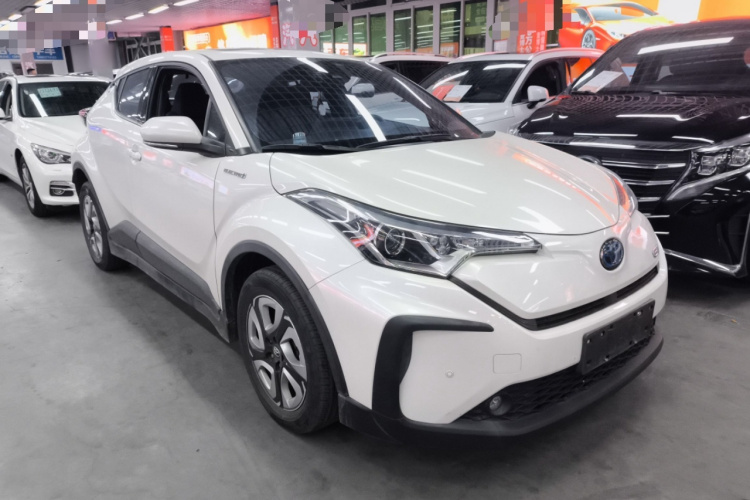Toyota C-HR EV 2021 car image #4