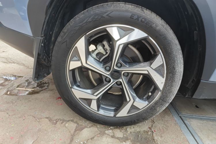 GEELY Boyue L 2024 car image #4