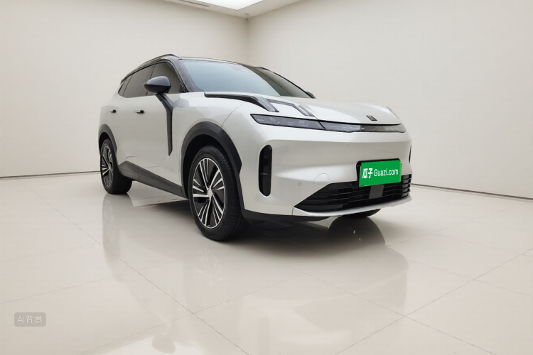 Lynk & Co 08 EM-P 2024 car image #4