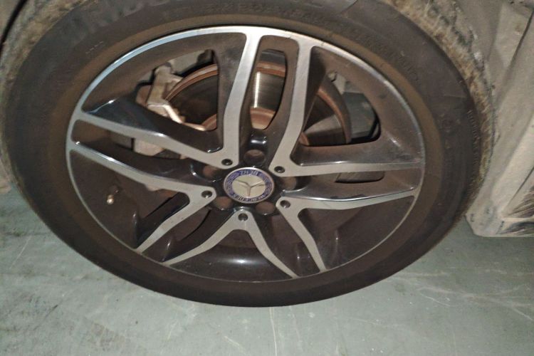 Mercedes-Benz GLA Class 2015 immagine di auto #4