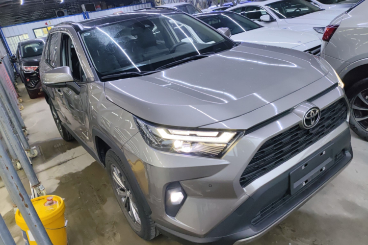 Toyota RAV4 2024 car image #4