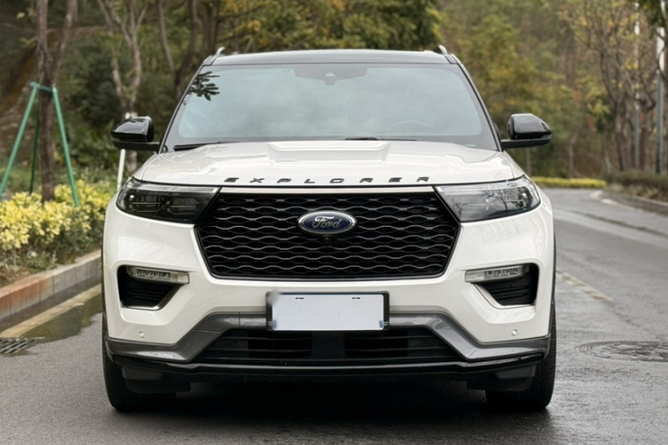 Ford Explorer 2020 image de voiture #4