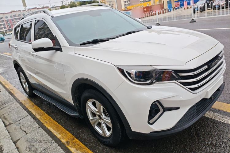 X70M 2021 car image #4