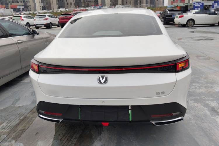 Changan EadoPHEV 2025 imagem de carro #4