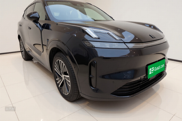 Lynk & Co 08 EM-P 2024 car image #4