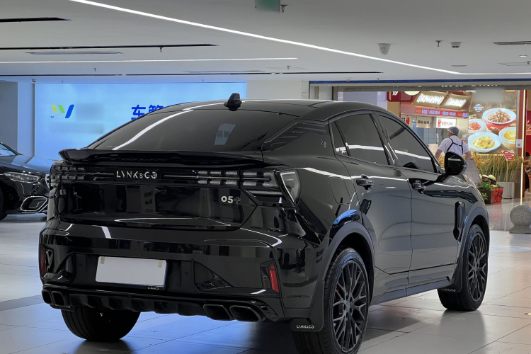 Lynk & Co 05 2022 car image #4