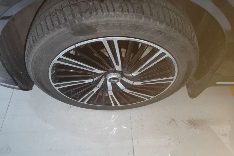 Xpeng G9 2023 صورة سيارة #4